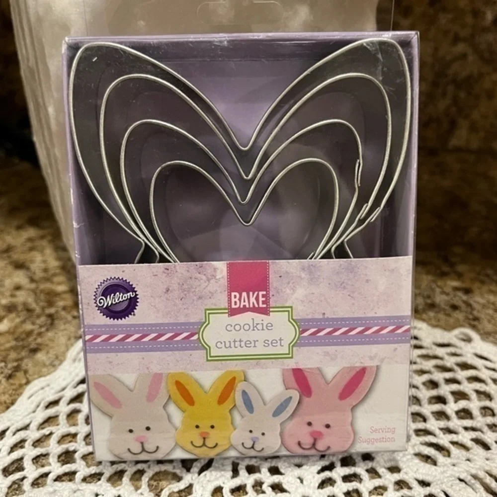 NIB Wilton Bunny Rabbit Cookie Cutter Set Easter Holiday Baking